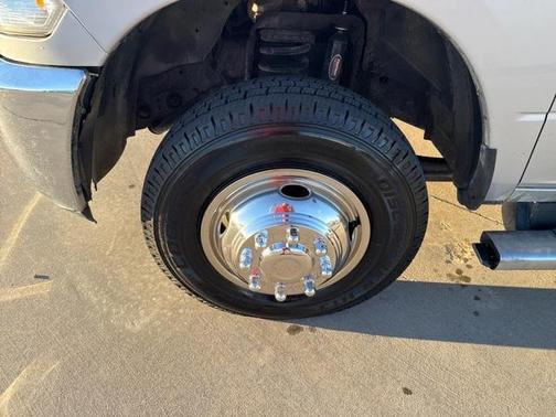 2017 RAM 3500 Tradesman Crew Cab 4x4 8' Box