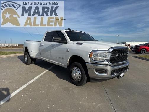 2022 RAM 3500 Big Horn Crew Cab 4x4 8' Box