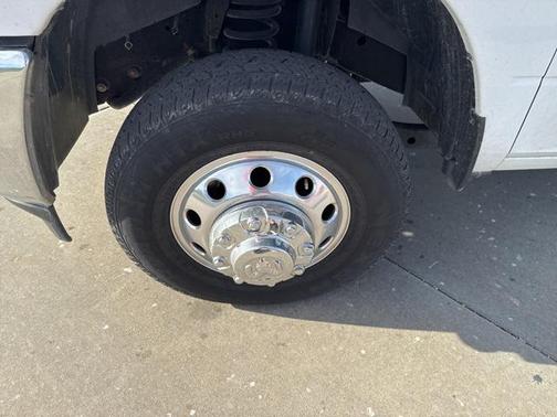 2022 RAM 3500 Big Horn Crew Cab 4x4 8' Box