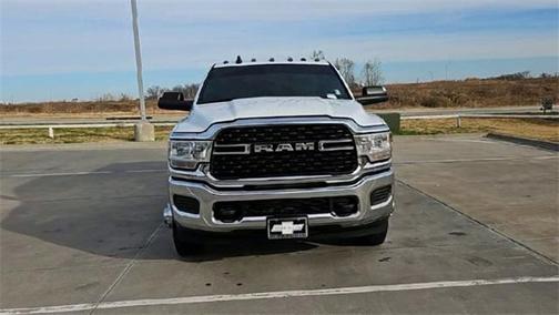 2022 RAM 3500 Big Horn Crew Cab 4x4 8' Box