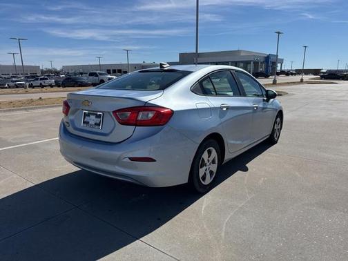 2017 Chevrolet Cruze LS