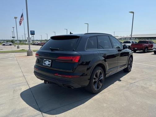 2025 Audi Q7 55 Premium Plus