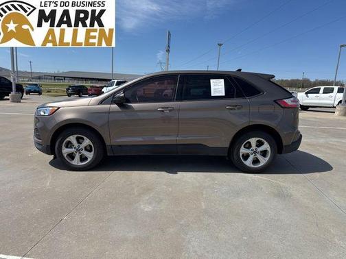 Stone Gray Metallic 2019 Ford Edge SE