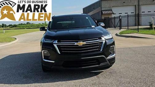 Mosaic Black Metallic 2023 Chevrolet Traverse LT Cloth