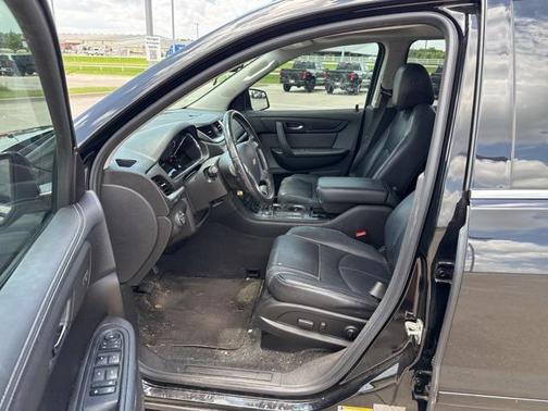 2017 Chevrolet Traverse 2LT