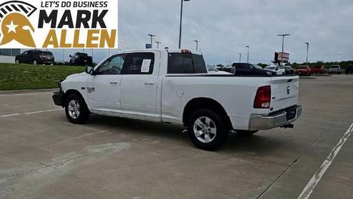 Bright White Clearcoat 2019 RAM 1500 SLT