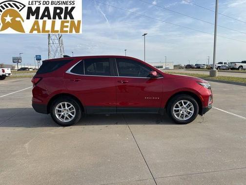 Radiant Red Tintcoat 2023 Chevrolet Equinox 1LT