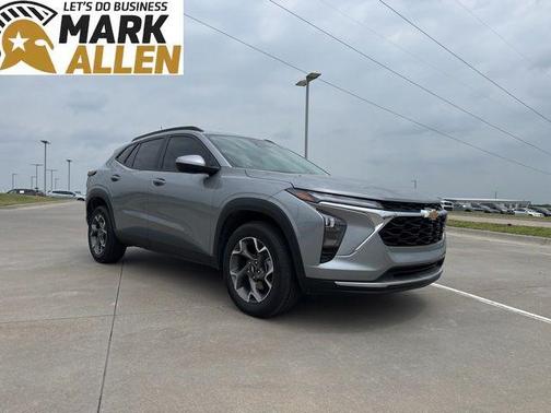 Sterling Gray Metallic 2025 Chevrolet Trax LT