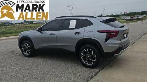 Sterling Gray Metallic 2025 Chevrolet Trax LT