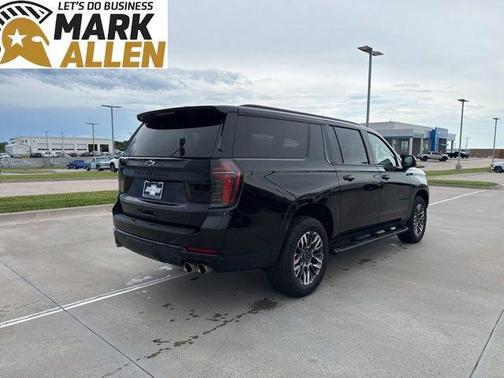 Black 2025 Chevrolet Suburban 4WD Z71
