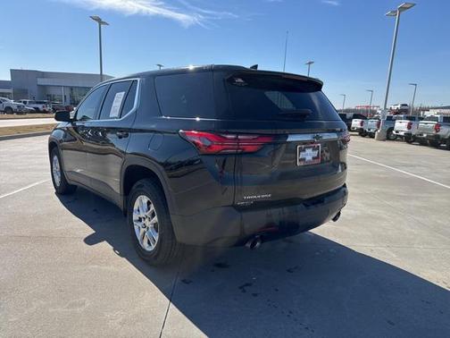 2022 Chevrolet Traverse LS