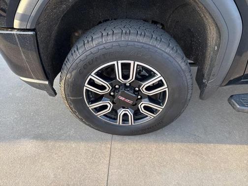 2022 GMC Sierra 2500 AT4