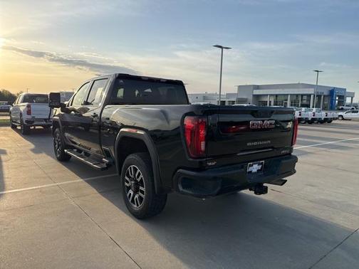 2022 GMC Sierra 2500 AT4