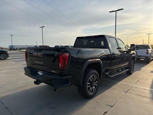 2022 GMC Sierra 2500 AT4