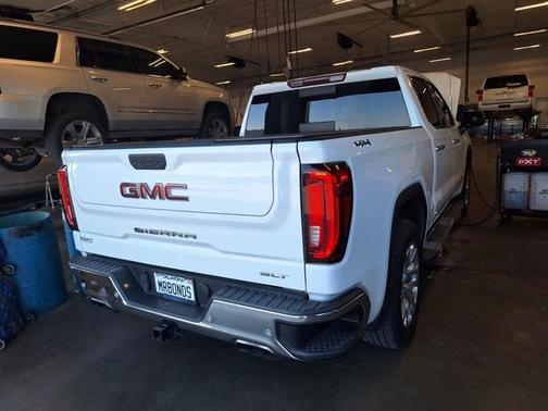 2020 GMC Sierra 1500 SLT