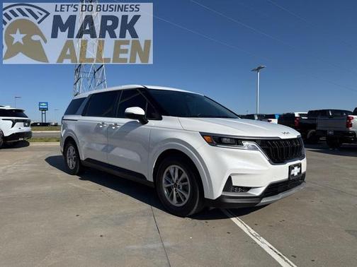 2024 Kia Carnival LX