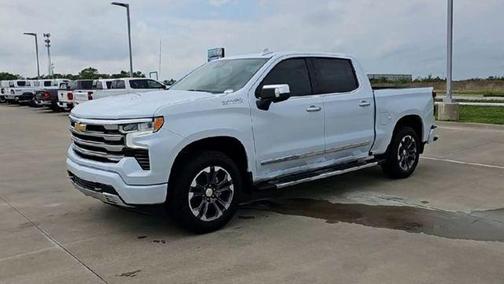 Polar White Tricoat 2026 Chevrolet Silverado 1500 High Country