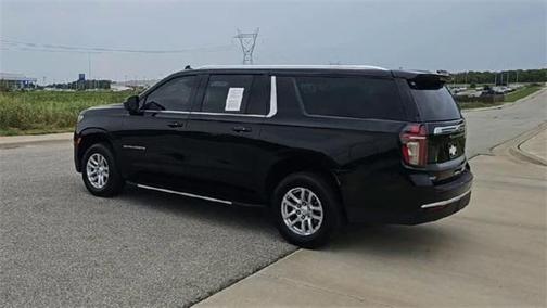 2023 Chevrolet Suburban LT