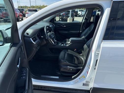 2023 GMC Acadia FWD SLT