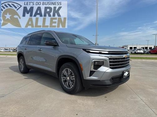 2024 Chevrolet Traverse LT