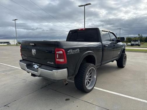 2022 RAM 2500 Laramie Crew Cab 4x4 6'4' Box