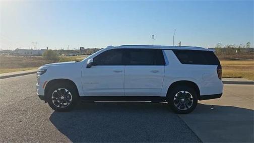 2026 Chevrolet Suburban LS