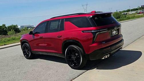 Radiant Red Tintcoat 2026 Chevrolet Traverse RS