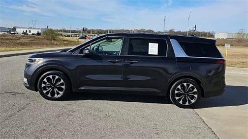 2024 Kia Carnival EX