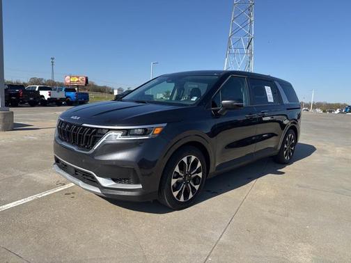 2024 Kia Carnival EX