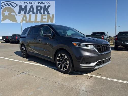 2024 Kia Carnival EX