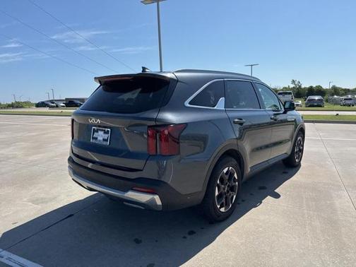 2024 Kia Sorento S