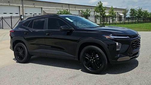 Mosaic Black Metallic 2026 Chevrolet Trax FWD ACTIV