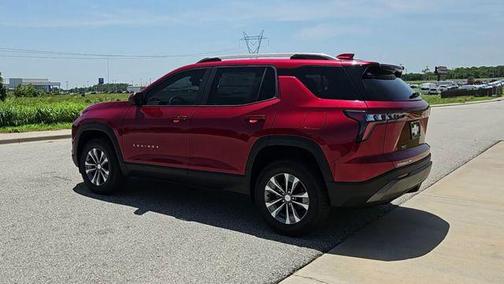 Radiant Red Tintcoat 2026 Chevrolet Equinox 1LT