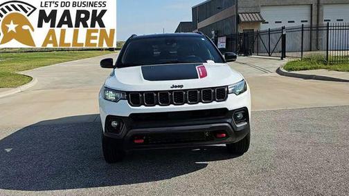 Bright White Clearcoat 2025 Jeep Compass Trailhawk
