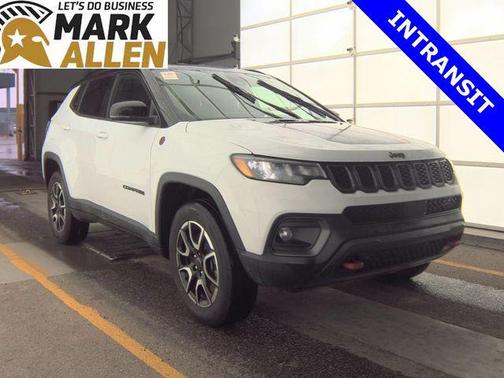 Bright White Clearcoat 2025 Jeep Compass Trailhawk