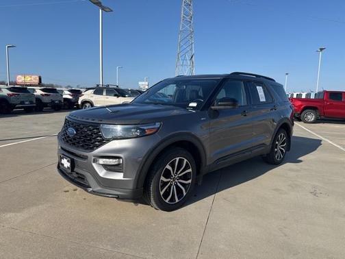 2022 Ford Explorer ST-Line