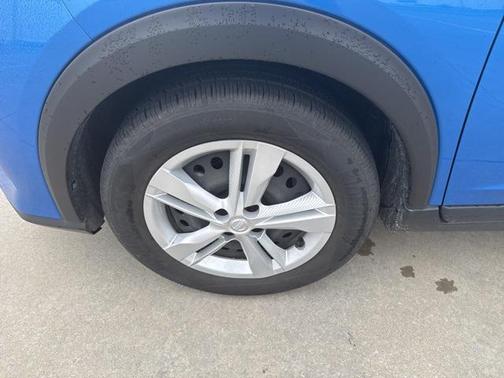 2023 Nissan Kicks S