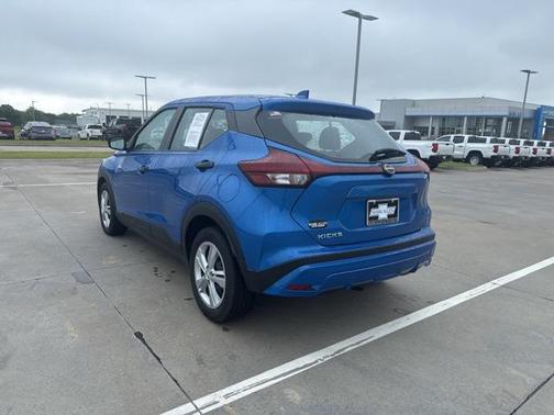2023 Nissan Kicks S