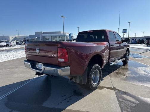 2017 RAM 3500 Tradesman Crew Cab 4x4 8' Box