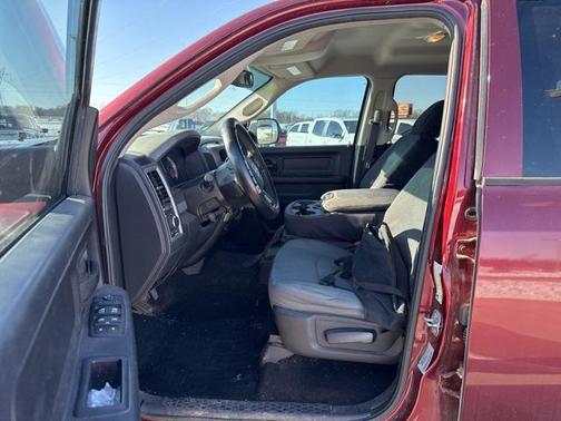 2017 RAM 3500 Tradesman Crew Cab 4x4 8' Box