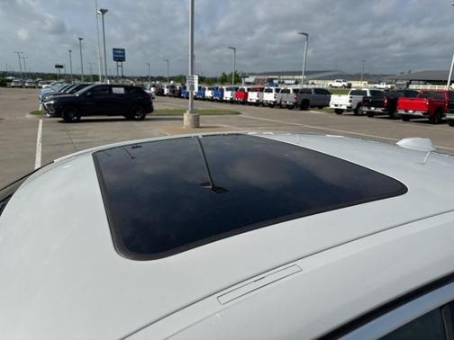 2024 BMW 330 i xDrive