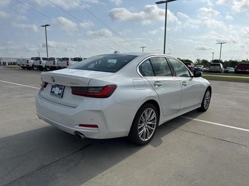 2024 BMW 330 i xDrive