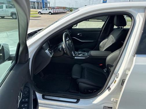 2024 BMW 330 i xDrive