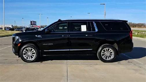 2023 GMC Yukon XL SLT