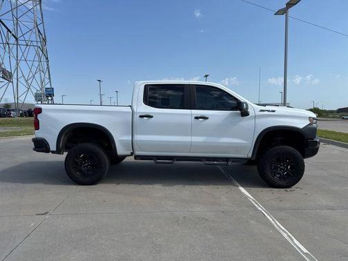 Summit White 2024 Chevrolet Silverado 1500 ZR2