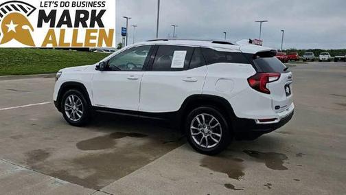 Summit White 2022 GMC Terrain SLT