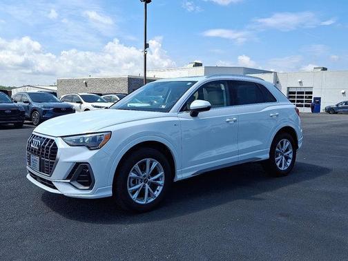 2022 Audi Q3 45 S line Premium