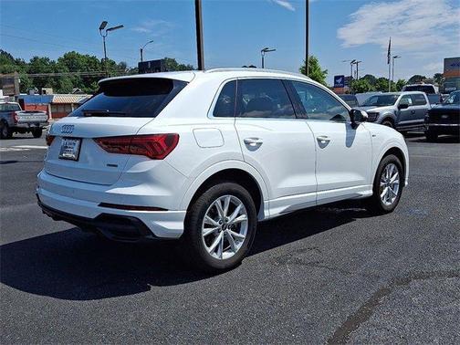 2022 Audi Q3 45 S line Premium