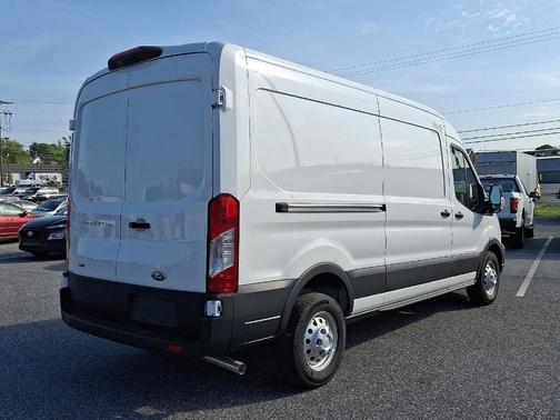 2025 Ford Transit-250 148 WB Medium Roof Cargo