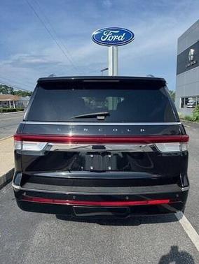 2022 Lincoln Navigator L Reserve